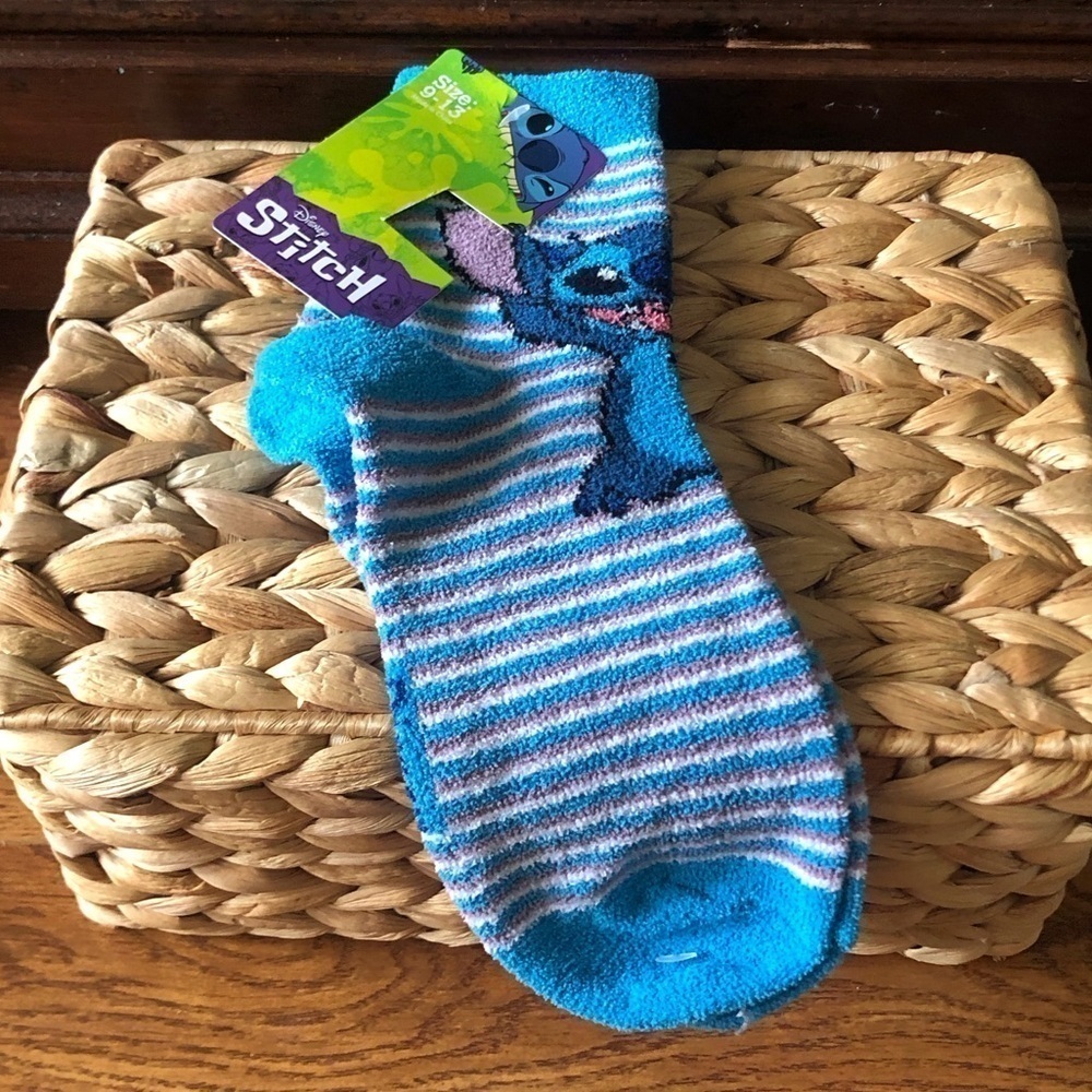 Disney Lilo & Stitch: Stitch fuzzy socks